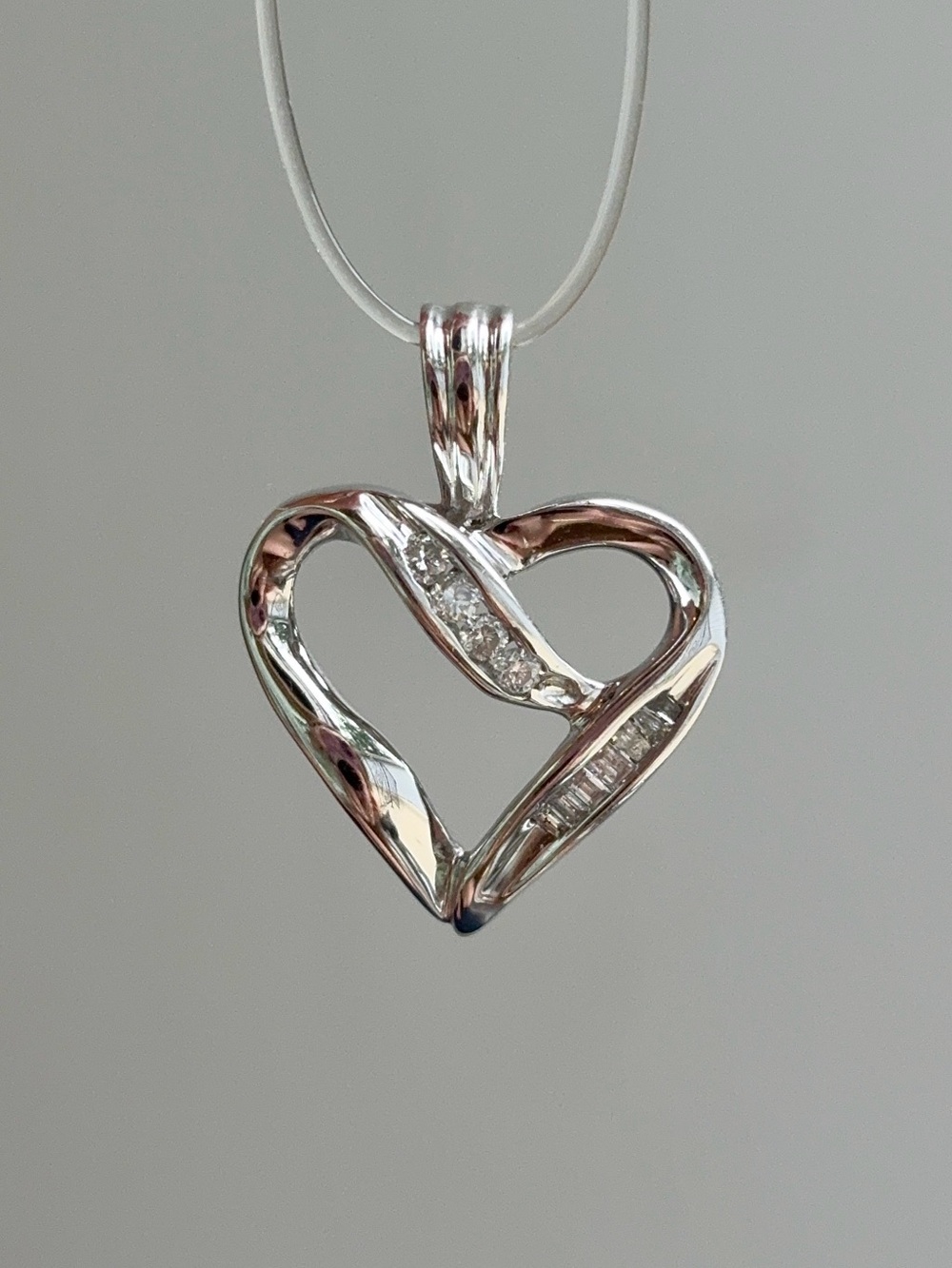 10K White Gold Natural Diamond Ribbon Heart Pendant
